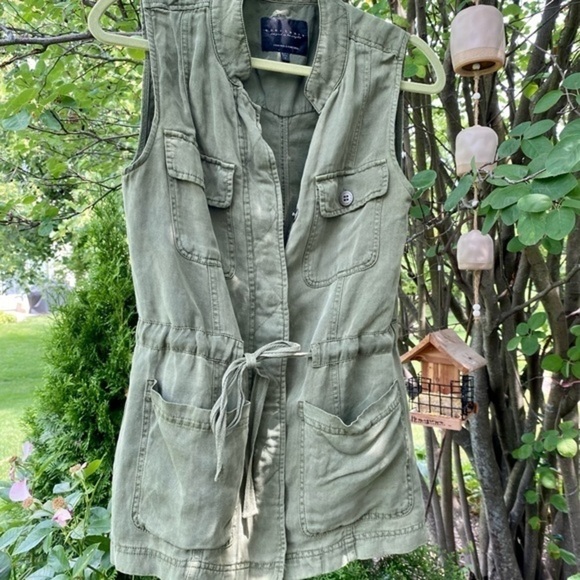 Sanctuary Canyon Military Vest - Picture 9 of 14